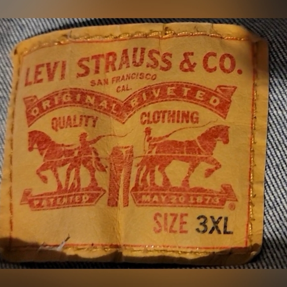 Levi's jean jacket - Picture 3 of 3